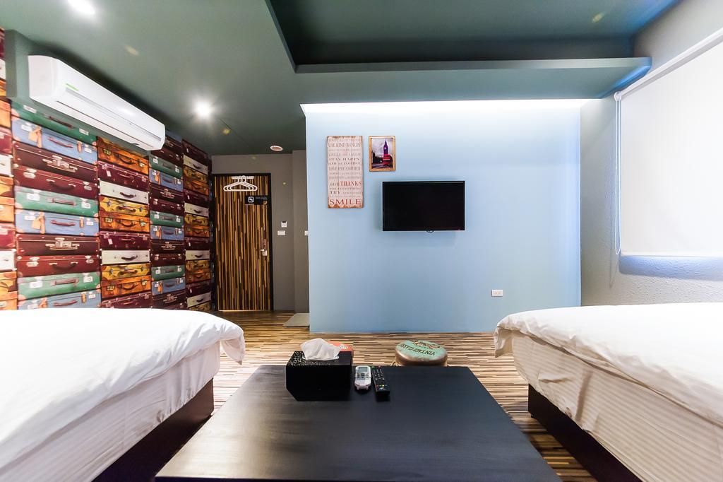 Ace Homestay Luodong Buitenkant foto