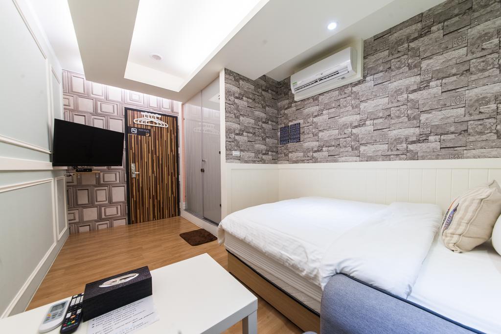 Ace Homestay Luodong Buitenkant foto
